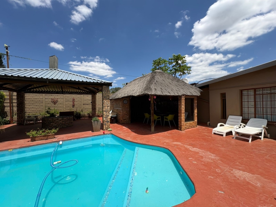 4 Bedroom Property for Sale in Protea Park North West